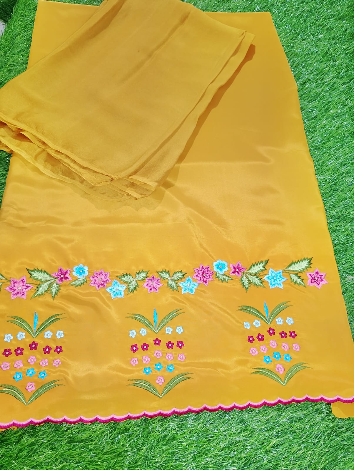 Dashin embroidery suit with semi chinon dupatta