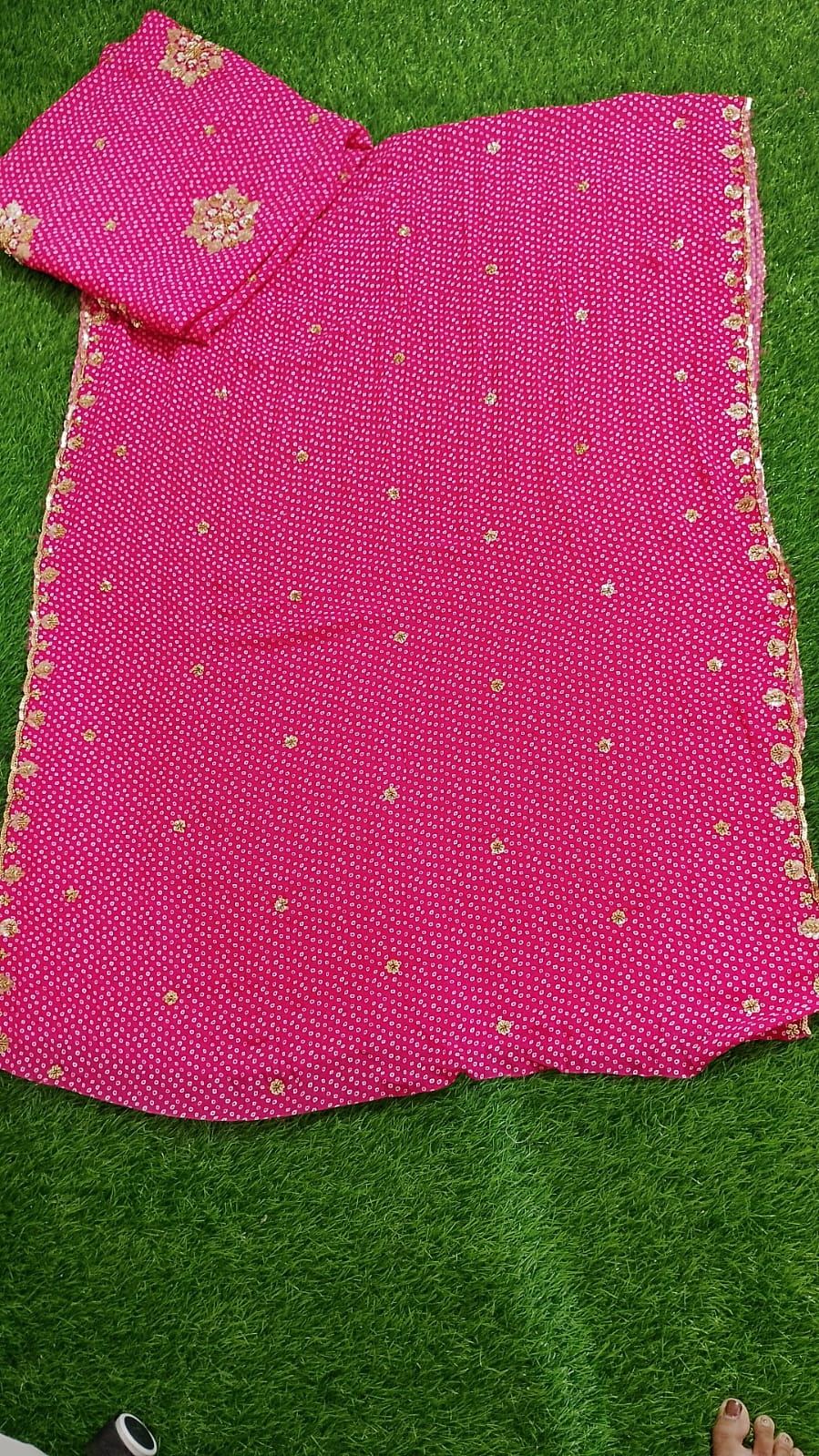 Chiffon bandhi hand work