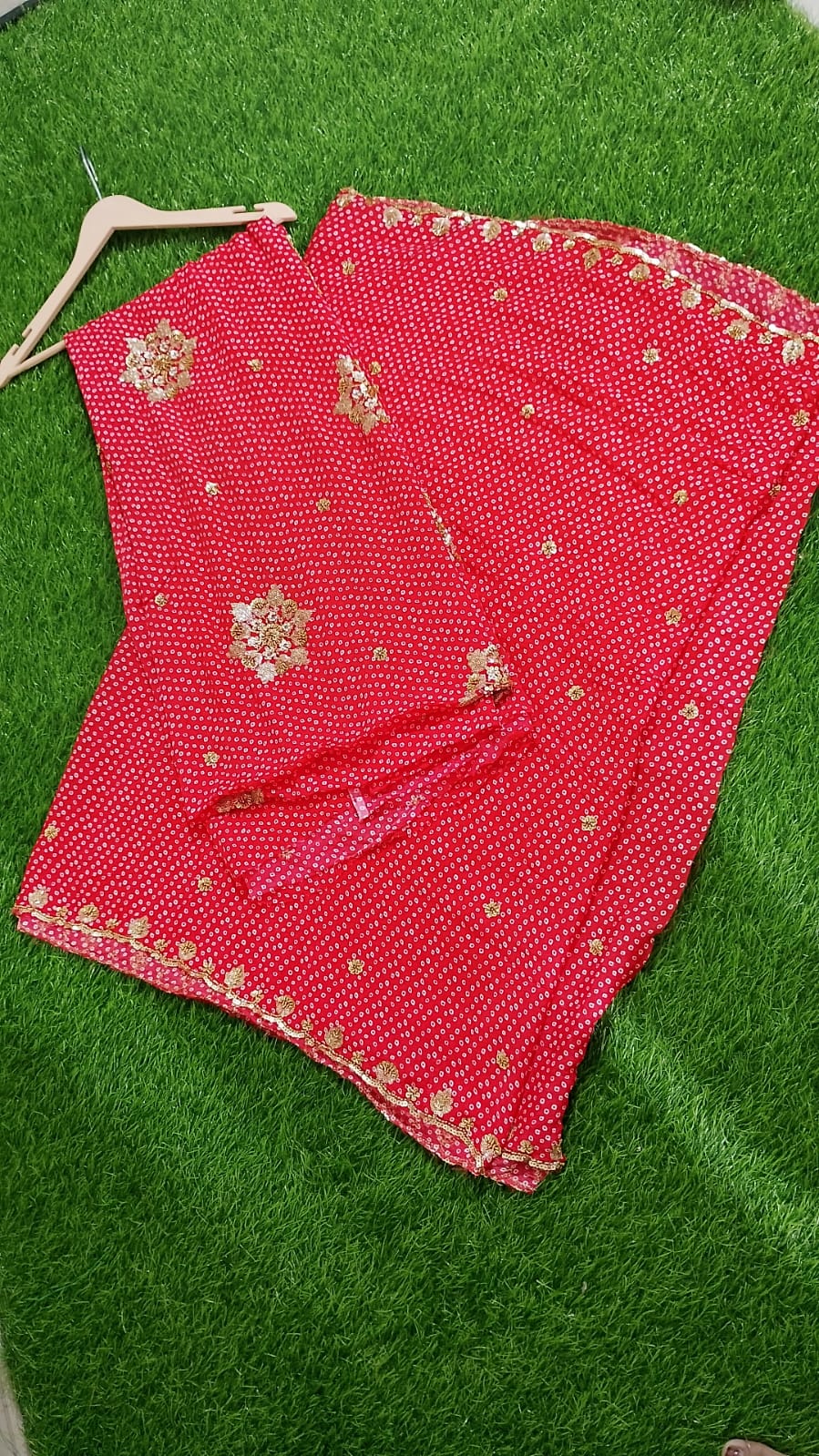 Chiffon bandhi hand work