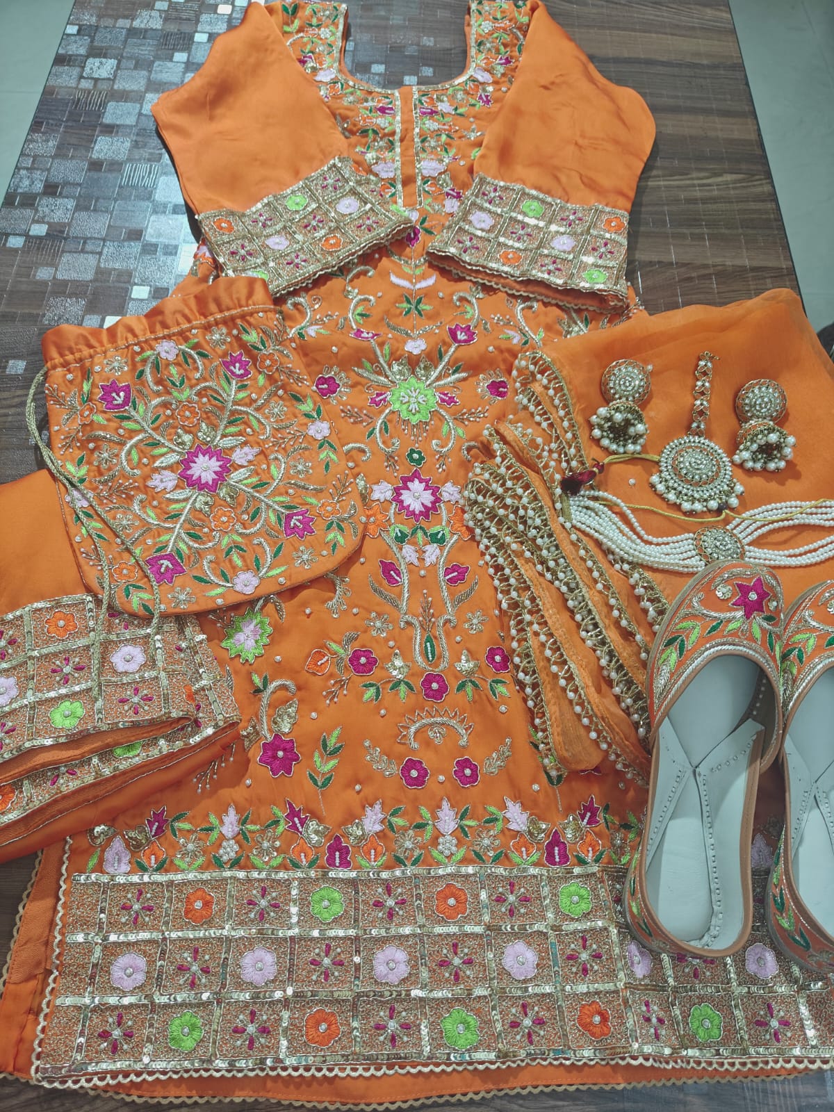 Heavy hand embroidered suit with punjabi jutti