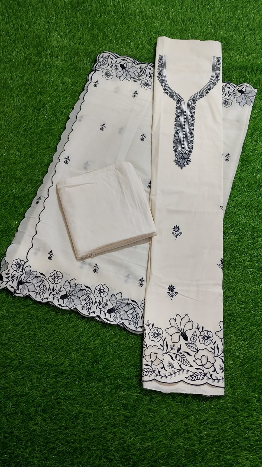 Eplique work dupatta suits